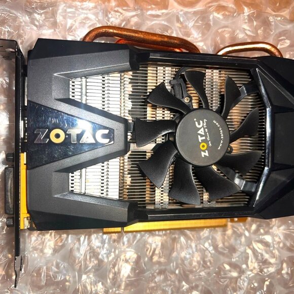 ZOTAC - GeForce GTX 560 Gaming Graphic Video Card -Untested- - Picture 1 of 7